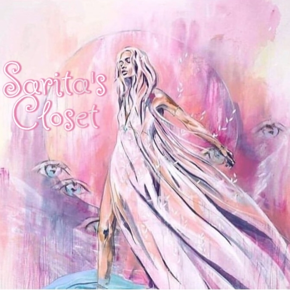 Meet your Posher, Saritalynne 💛 - Picture 2 of 5